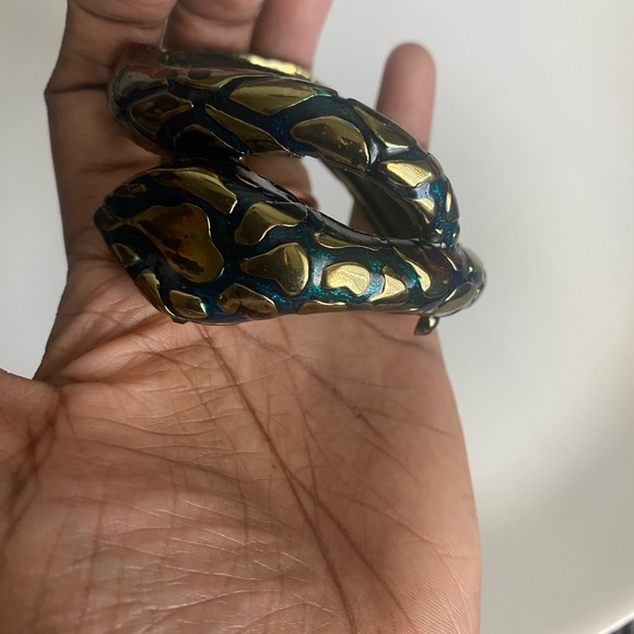 Vintage Snake Bracelet 🐍 - Picture 3 of 4